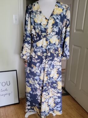 Lauren Conrad Large PetiteFloral Long Sleeve V-Neck Maxi Dress - Navy and Yellow